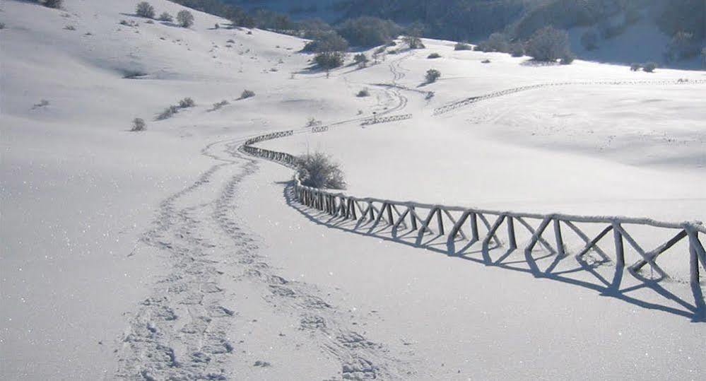 Вілла Torre Di Cordaglie Col Sant'Angelo Екстер'єр фото